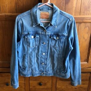 Women’s Levi Jean jacket